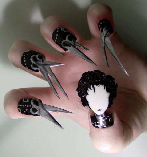Here-Comes-the-Pop-Culture-Nails-001