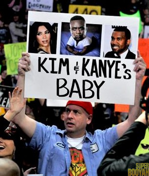 WWE-Funny-Fan-Signs-001
