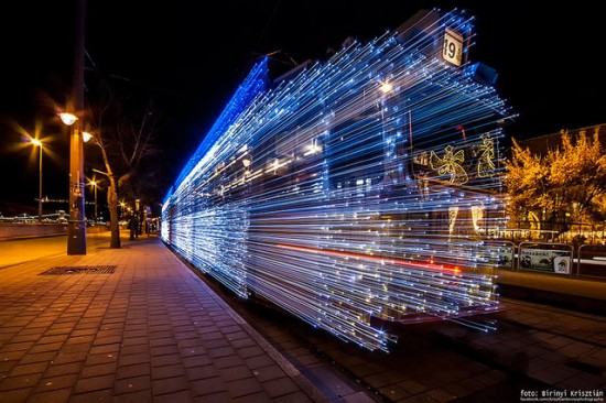 30,000 LED Lights Turn Budapest's Trams Into Futuristic Time Machines 002