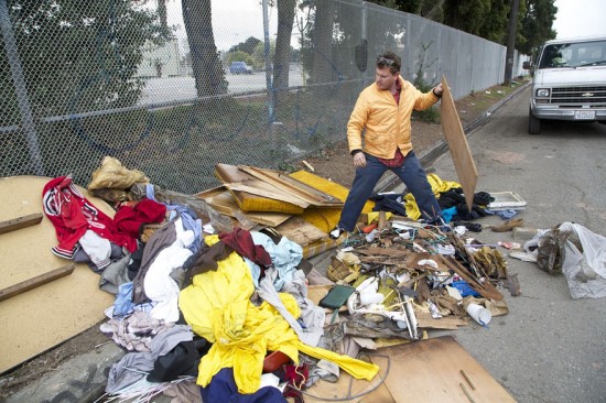 Artist Gregory Kloehn Creates Home For Homeless From Garbage 001