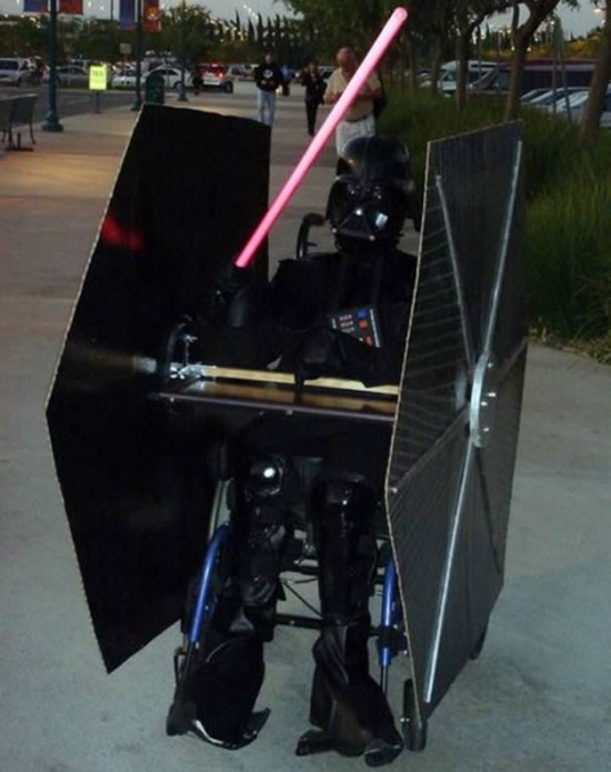 12-Awesome-Wheelchair-Halloween-Costumes-007