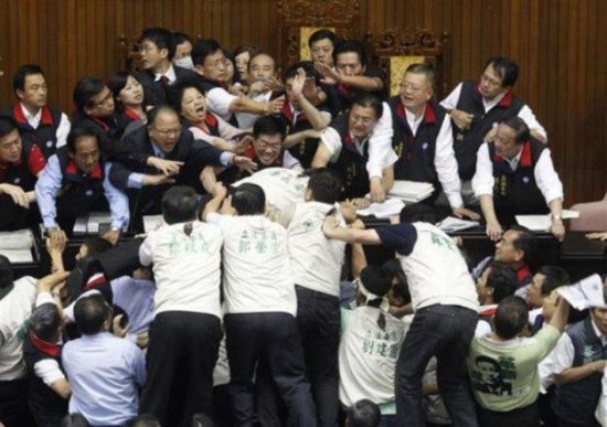 Parliamentary-Fights-from-Around-the-World-005