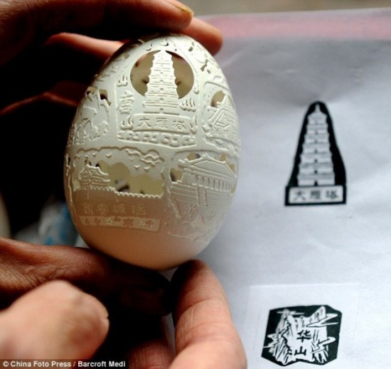 Sculptures-Made-Of-Eggshells-001