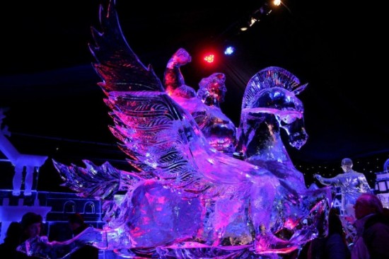Beautiful-Ice-Sculptures-004