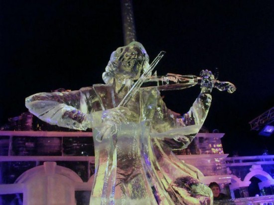 Beautiful-Ice-Sculptures-008
