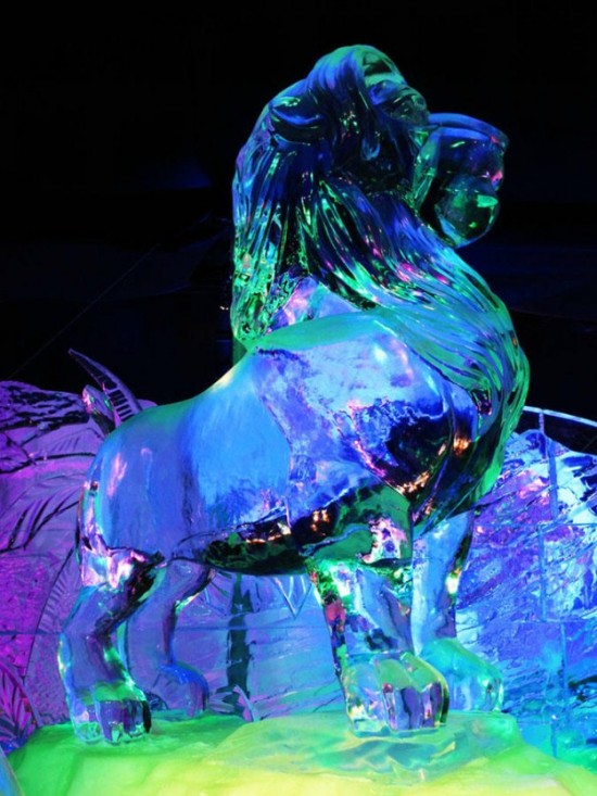 Beautiful-Ice-Sculptures-015