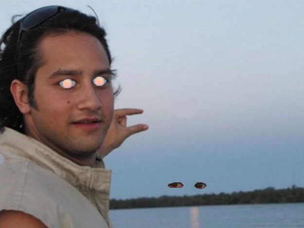 Can-Someone-Photoshop-The-Sun-Between-My-Fingers-014
