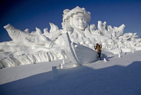 Ice-and-Snow-Sculpture-Festival-004