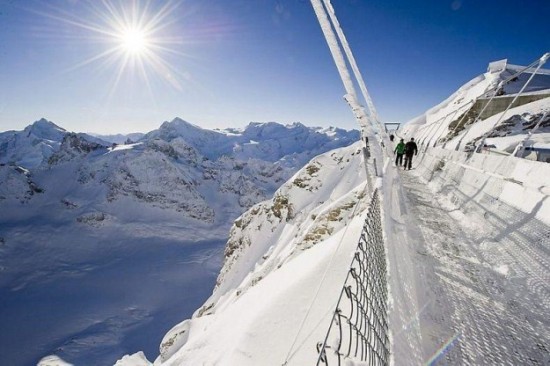 The-highest-suspension-bridge-in-Europe-009