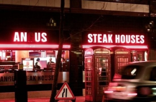Neon-Sign-Fails-Produce-Hilarious-and-Unfortunate-Messaging-003