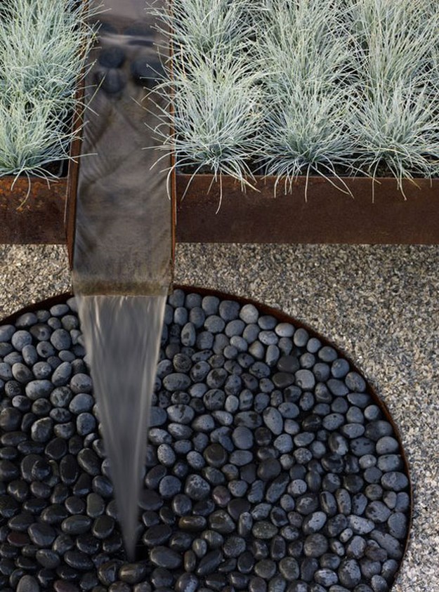 The-Outdoor-Living-Garden-Table-003