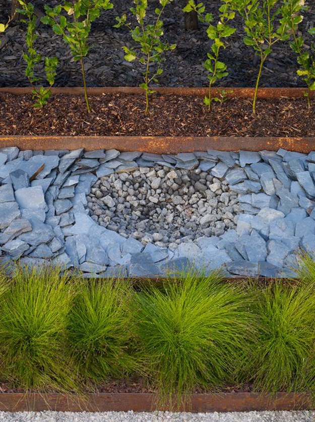 The-Outdoor-Living-Garden-Table-005