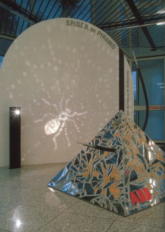 Unbelievable-light-sculptures-by-Diet-Wiegman-025