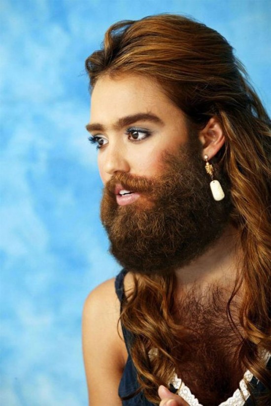 30-Female-Celebrities-with-Beards-007