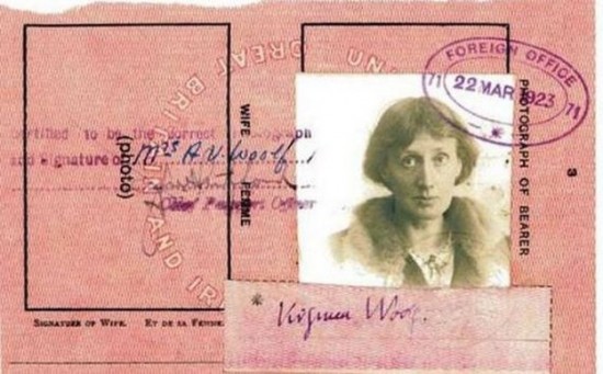 Famous-People-And-Their-Passports-006