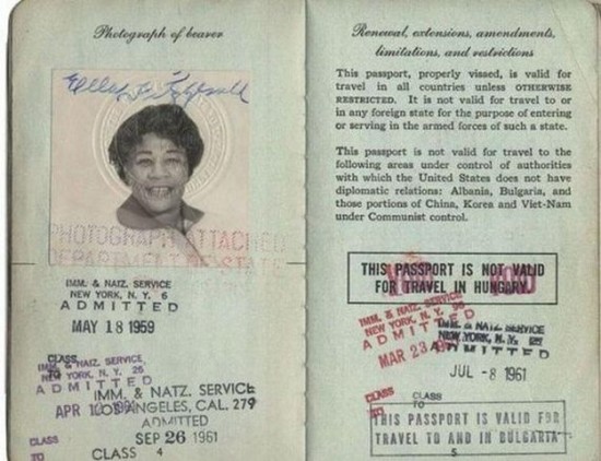 Famous-People-And-Their-Passports-008