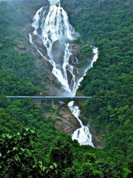 Railroad-Bridge-Near-Dudhsagar-Falls-002