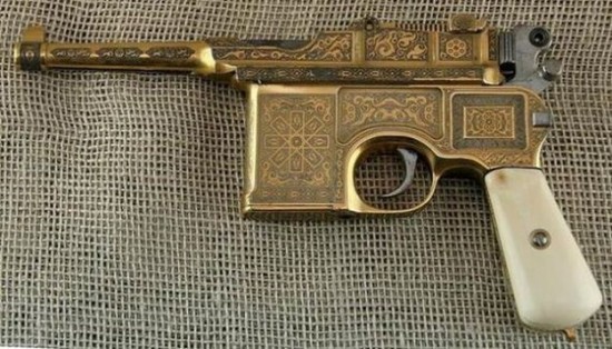 Engraved-Weapons-That-Are-Almost-Works-of-Art-003