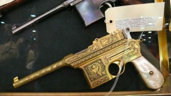 Engraved-Weapons-That-Are-Almost-Works-of-Art-009