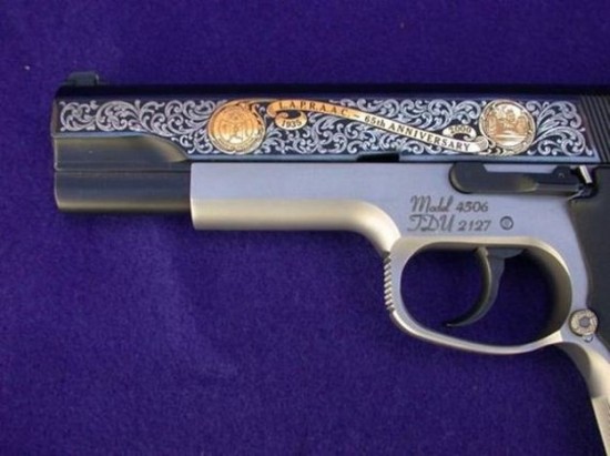 Engraved-Weapons-That-Are-Almost-Works-of-Art-023