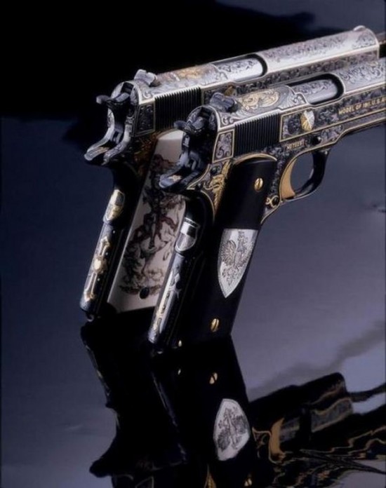 Engraved-Weapons-That-Are-Almost-Works-of-Art-030