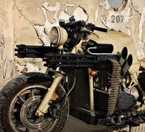 Motorcycle-with-Two-Guns-011
