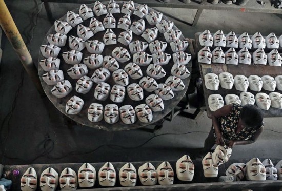 Production-Of-The-Fawkes-Masks-002