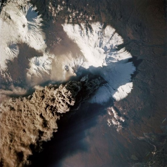 Volcanic-Eruptions-as-Seen-from-Space-014