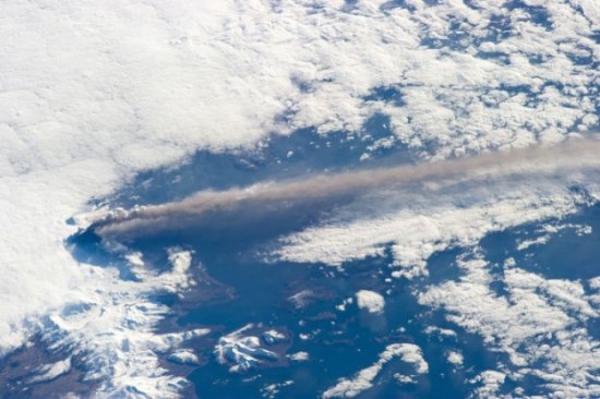 Volcanic-Eruptions-as-Seen-from-Space-015