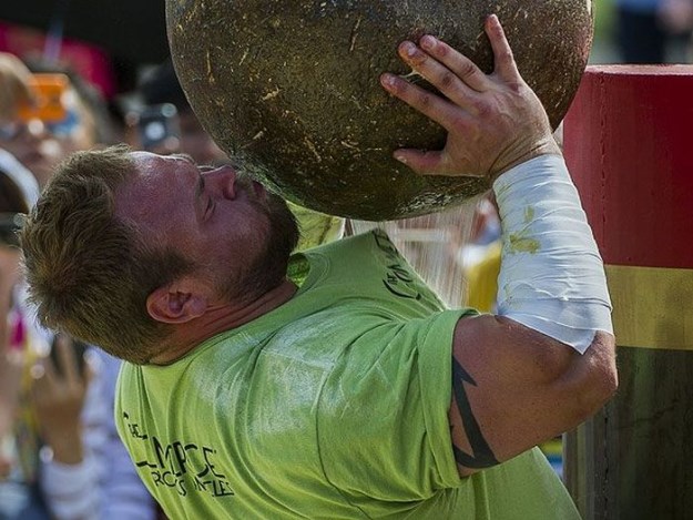 2013-Worlds-Strongest-Man-003