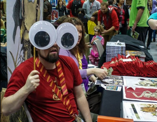 Cosplay-with-Giant-Googly-Eyes-004