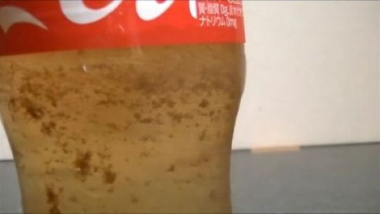This-Is-What-Happens-When-You-Add-Milk-to-Cola-013