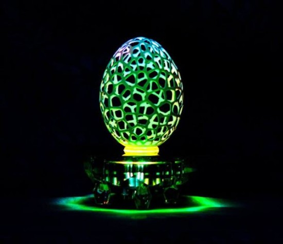 Intricate-Eggshell-Carvings-Make-Stunning-Lamps-006