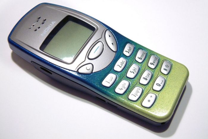 Nokia-Handsets-Since-1984-2013-009