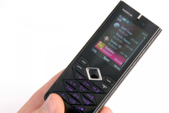 Nokia-Handsets-Since-1984-2013-036