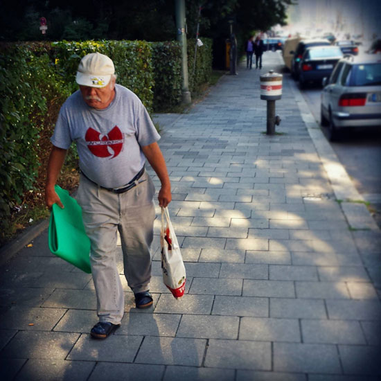Old-People -With-Awesome-Tshirts-007