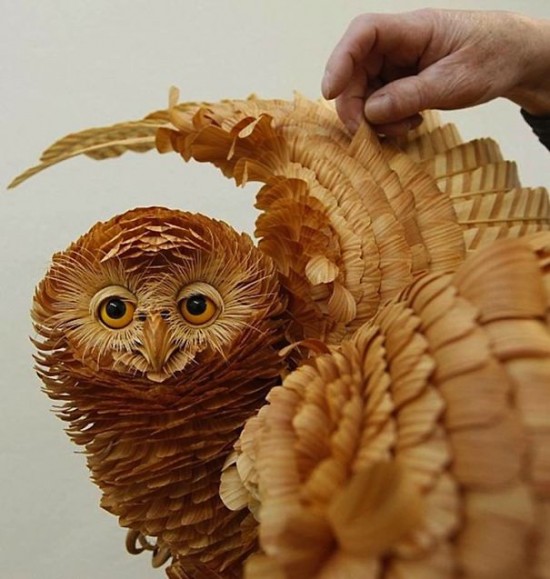Russian-Sculptor-Creates-Animals-Out-Of-Wood-001