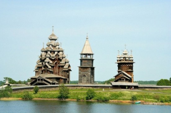 Spectacular-Wooden-Churches-From-Russia-004