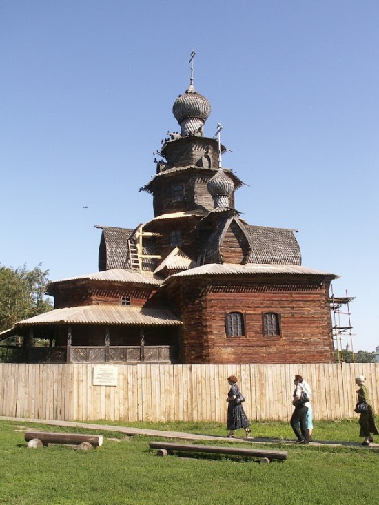 Spectacular-Wooden-Churches-From-Russia-007