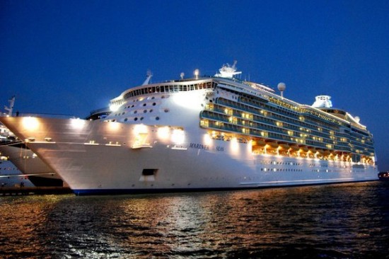 12-Most-Luxurious-Cruise-Ships-001
