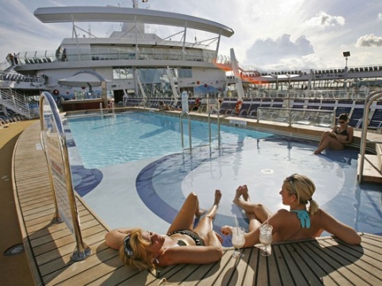 12-Most-Luxurious-Cruise-Ships-005