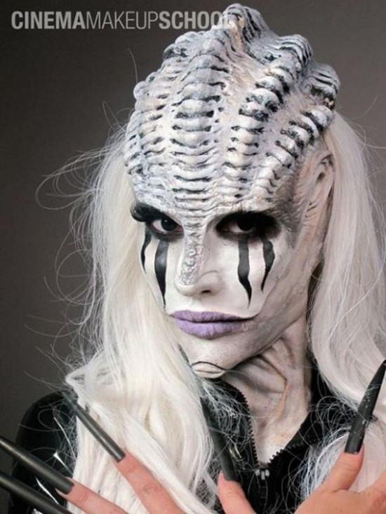 Awesome-Scary-Makeup-006