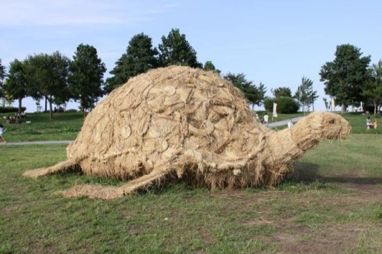 Beautiful-Straw-Beasts-From-Japan-008