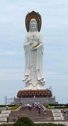 10-Tallest-Statues-In-The-World-002