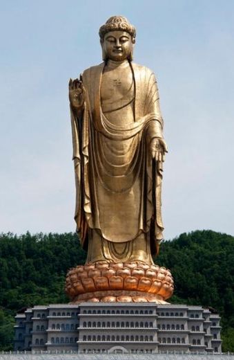 10-Tallest-Statues-In-The-World-003