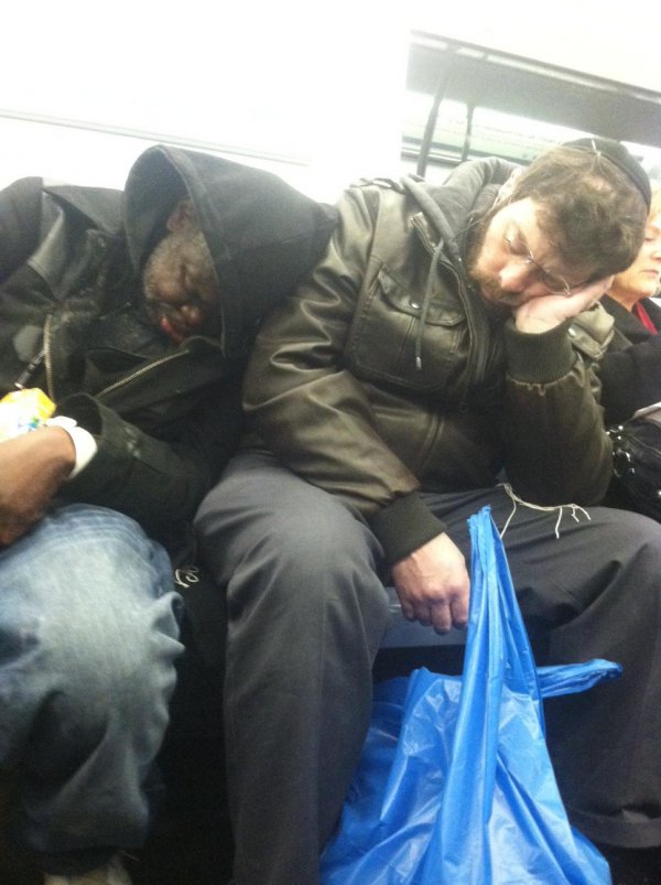 22-Crazy-Things-You-Might-Find-on-the-New-York-City-Subway-002