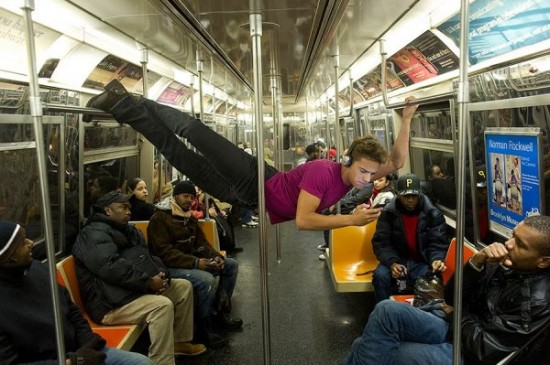 22-Crazy-Things-You-Might-Find-on-the-New-York-City-Subway-006