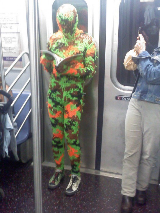 22-Crazy-Things-You-Might-Find-on-the-New-York-City-Subway-013
