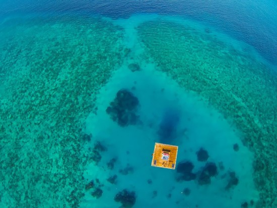 Floating-Hotel-Room-With-Underwater-Bedroom-At Pemba-Island-In-Zanzibar-009