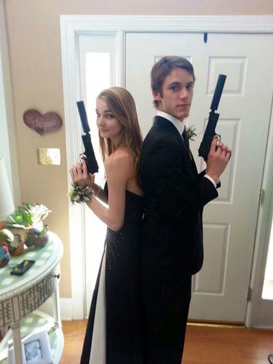 Funny-and-Creative-Prom-Photos-004